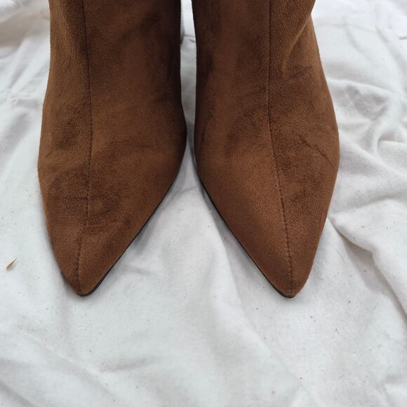 NEW Jeffrey Campbell Siren Bootie in a brown suede finish size 11 - Picture 4 of 8